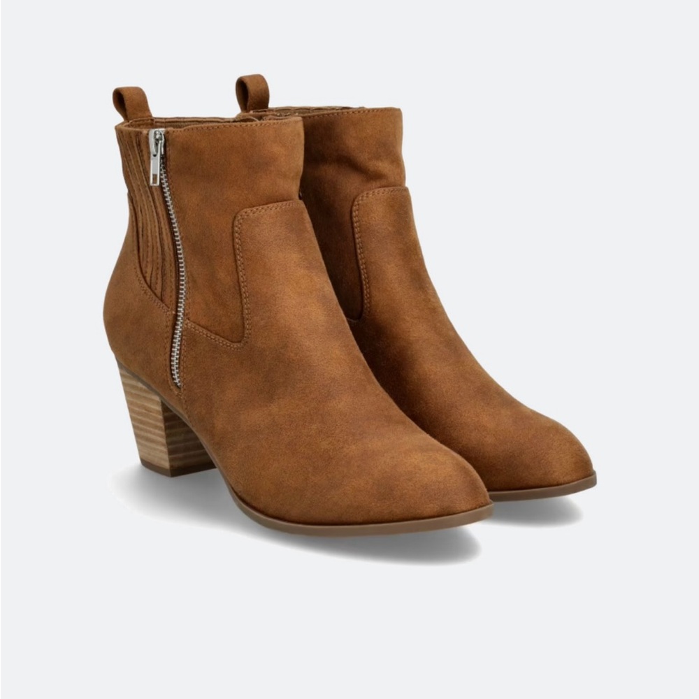 Caitie Bootie